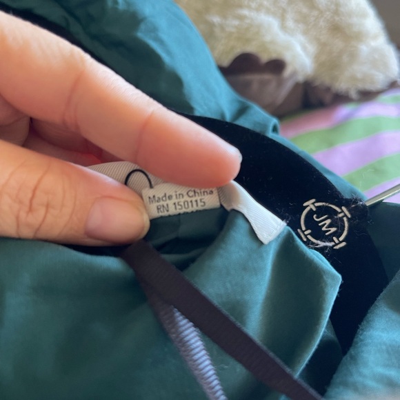 Varley Ana Long Wrap Puffer Coat — Coniser color— NWT — S/M - Picture 14 of 14